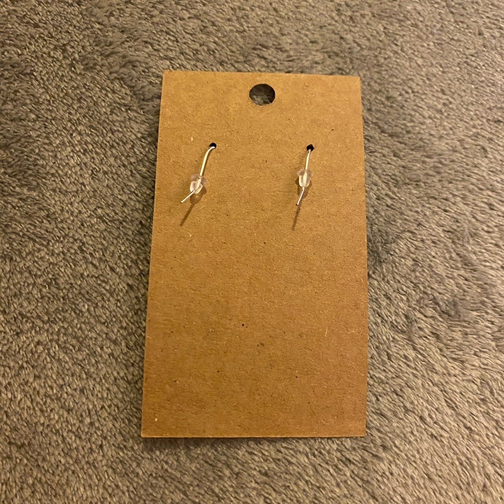 Fire extinguisher earrings - Picture 3 of 3